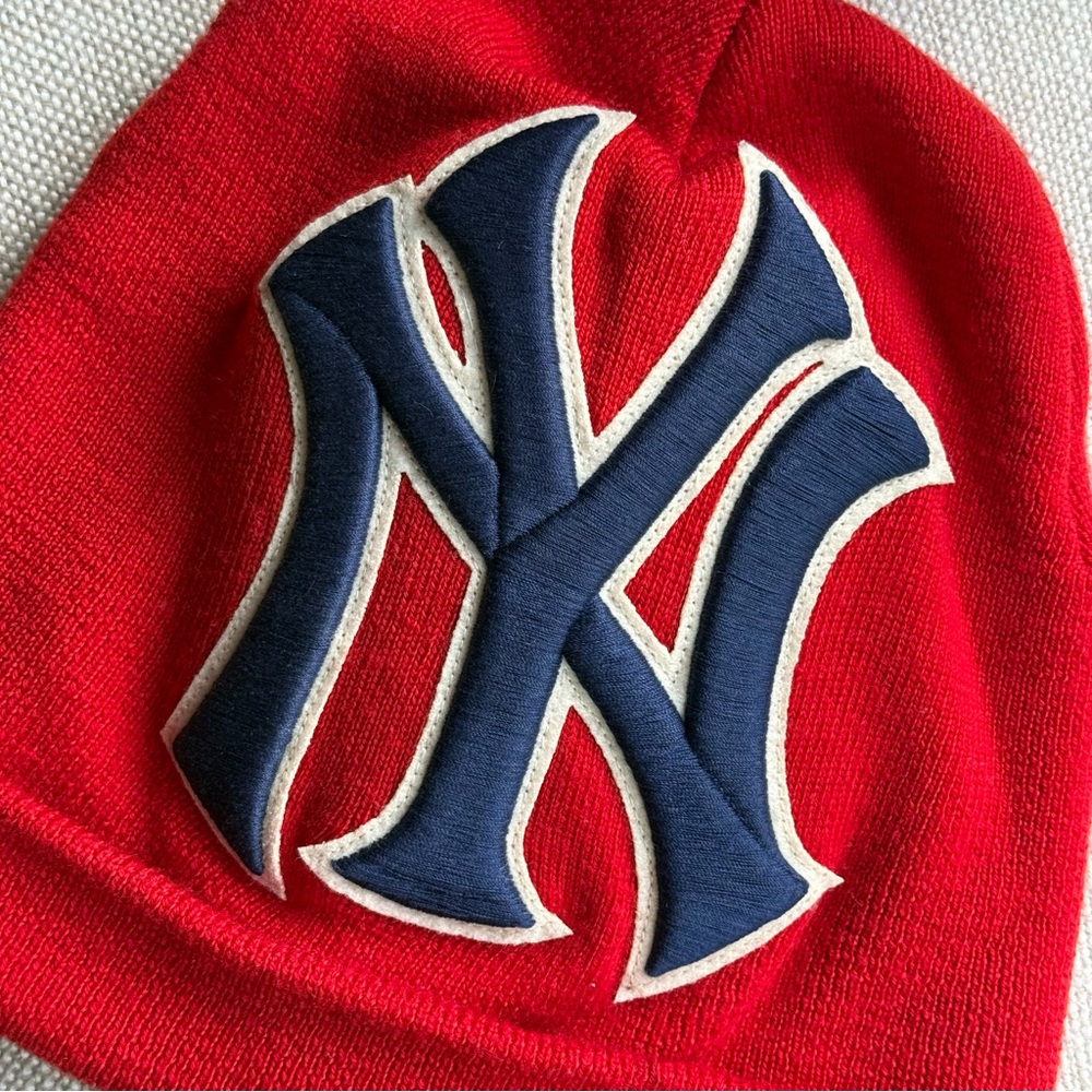Gucci New York Yankees embroidered red beanie hat - Picture 6 of 6